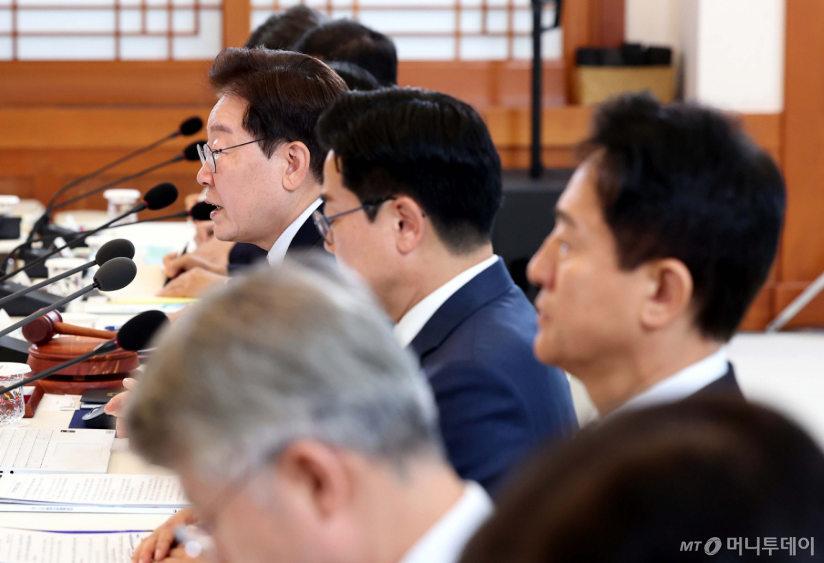[서울=뉴시스] 조성봉 기자 = 이재명 대통령이 26일 청와대에서 열린 제10회 중앙지방협력회의에서 발언하고 있다. (청와대통신사진기자단) 2026.08.26. suncho21@newsis.com /사진=
