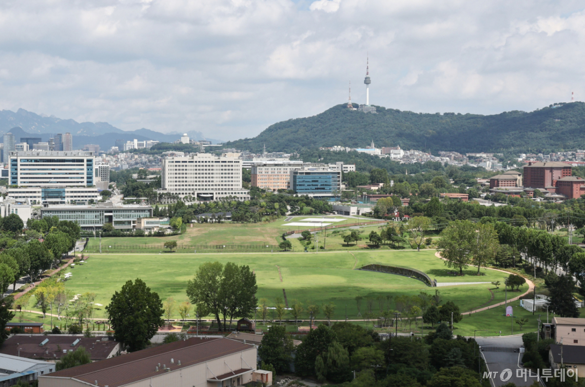 (서울=뉴스1) 이종수 기자 = 사진은 23일 서울 용산구 용산공원 일대 모습. 2026.8.23/뉴스1 Copyright © 뉴스1. All rights reserved. 무단 전재 및 재배포, AI학습 이용 금지. /사진=(서울=뉴스1) 이종수 기자