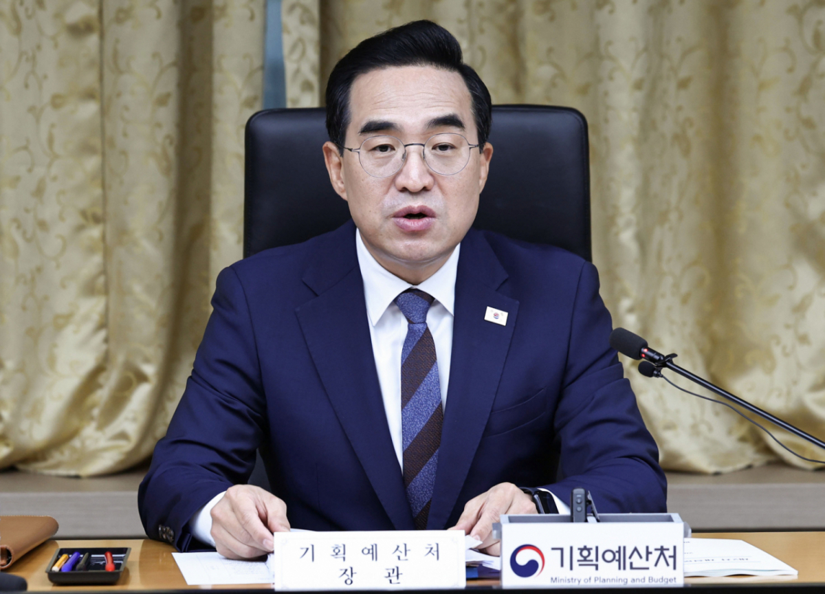 박홍근 기획예산처 장관이 27일 오전 서울 중구 예금보험공사에서 열린 제2차 재정운용전략협의회에서 모두발언을 하고 있다./사진제공=뉴스1