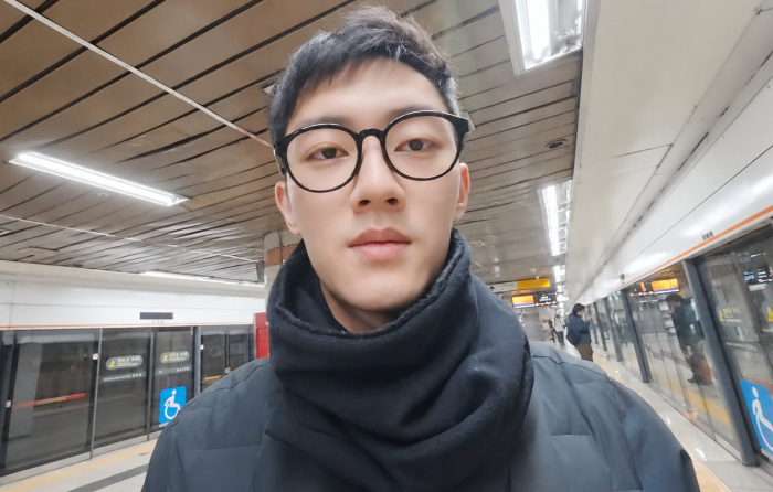 고(故) 전두환씨의 손자 전우원(30)씨가 택배 포장 아르바이트를 하며 생계를 이어온 사실이 뒤늦게 알려졌다. /사진=전우원씨 유튜브 채널 캡처