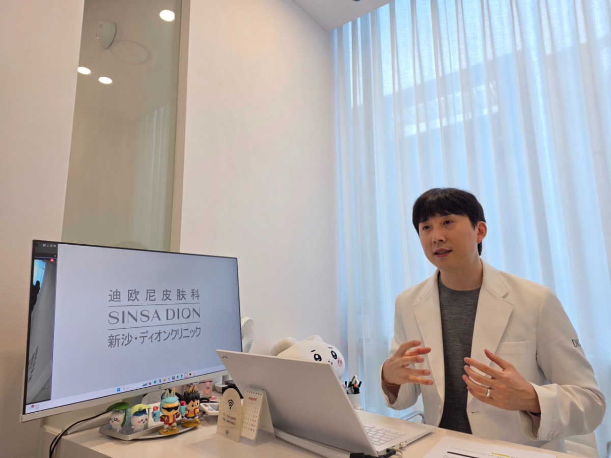 박진호 신사디온의원 대표원장이 최근 머니투데이와 만난 자리에서 단일·복합 피부 재생 시술의 임상적 활용과 적용 기준, 자연스럽고 안전한 시술을 위한 고려사항 등을 이야기하고 있다./사진=박정렬 기자