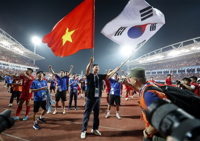 김상식 감독의 우승 세리머니. /사진=디제이매니지먼트 제공