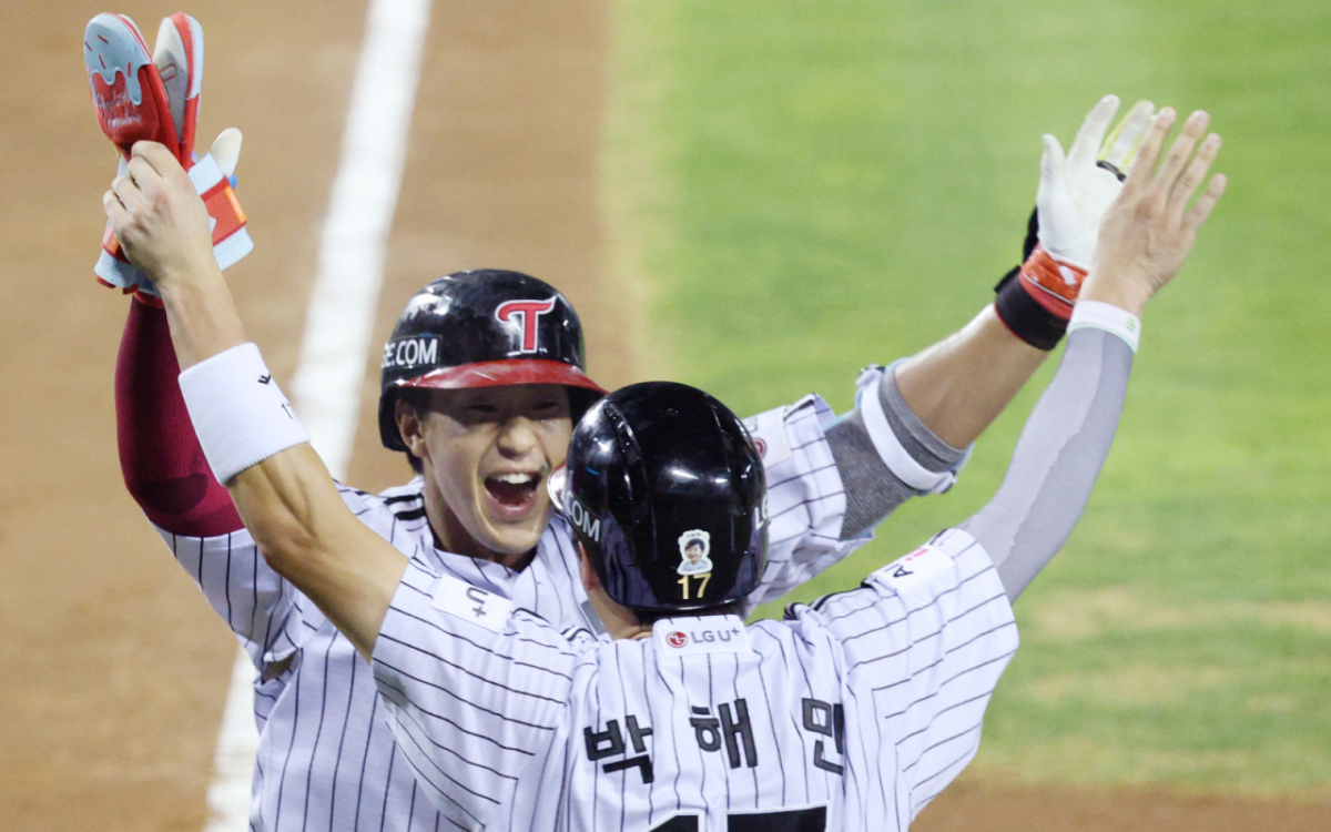 LG 송찬의(왼쪽). /사진=김진경 대기자