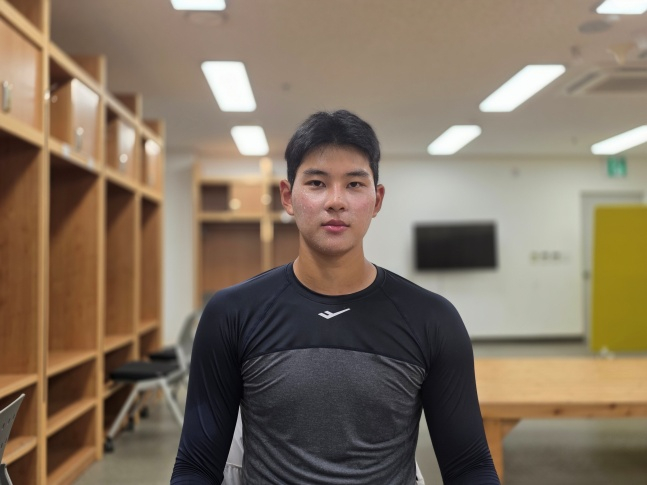 한국 U-18 야구 국가대표팀에 발탁된 하현승이 지난달 27일 울산 문수야구장에서 열린 울산 웨일즈와 평가전을 앞두고 스타뉴스와 인터뷰에 응했다. /사진=김동윤 기자