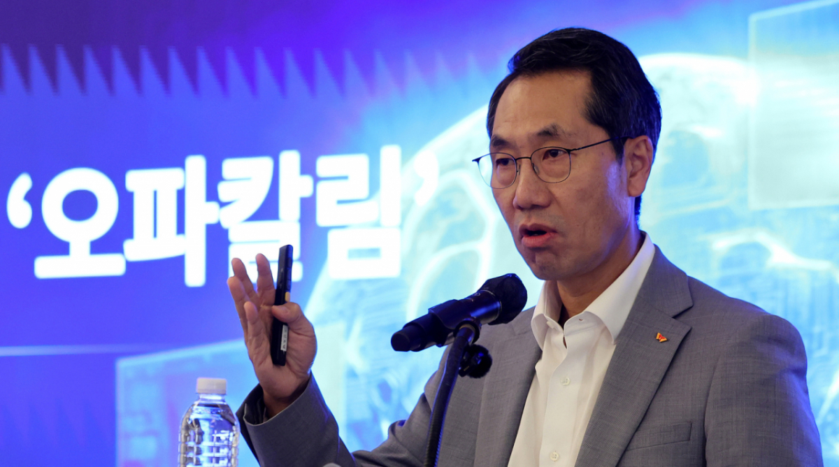 이동훈 SK바이오팜 대표이사 사장이 지난 26일 서울 소공동 웨스틴 조선 서울에서 열린 SK바이오팜 긴급 기자간담회에서 후기 임상 단계의 뇌전증 신약 후보물질 도입 관련 발언을 하고 있다. 2026.8.26/사진= 뉴스1