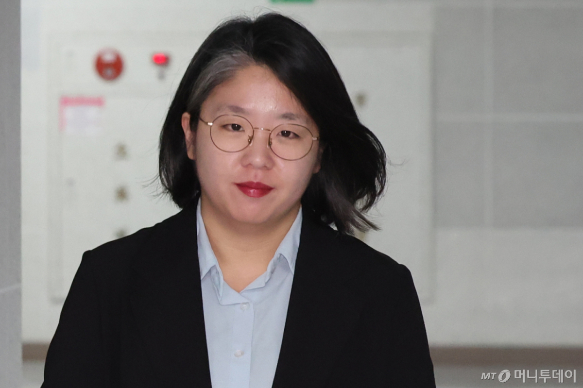 (서울=뉴스1) 황기선 기자 = 성평등가족부 장관 후보자로 지명된 용혜인 기본소득당 의원이 31일 오전 서울 여의도 국회 의원회관으로 출근하고 있다. 2026.8.31/뉴스1 Copyright © 뉴스1. All rights reserved. 무단 전재 및 재배포, AI학습 이용 금지. /사진=(서울=뉴스1) 황기선 기자