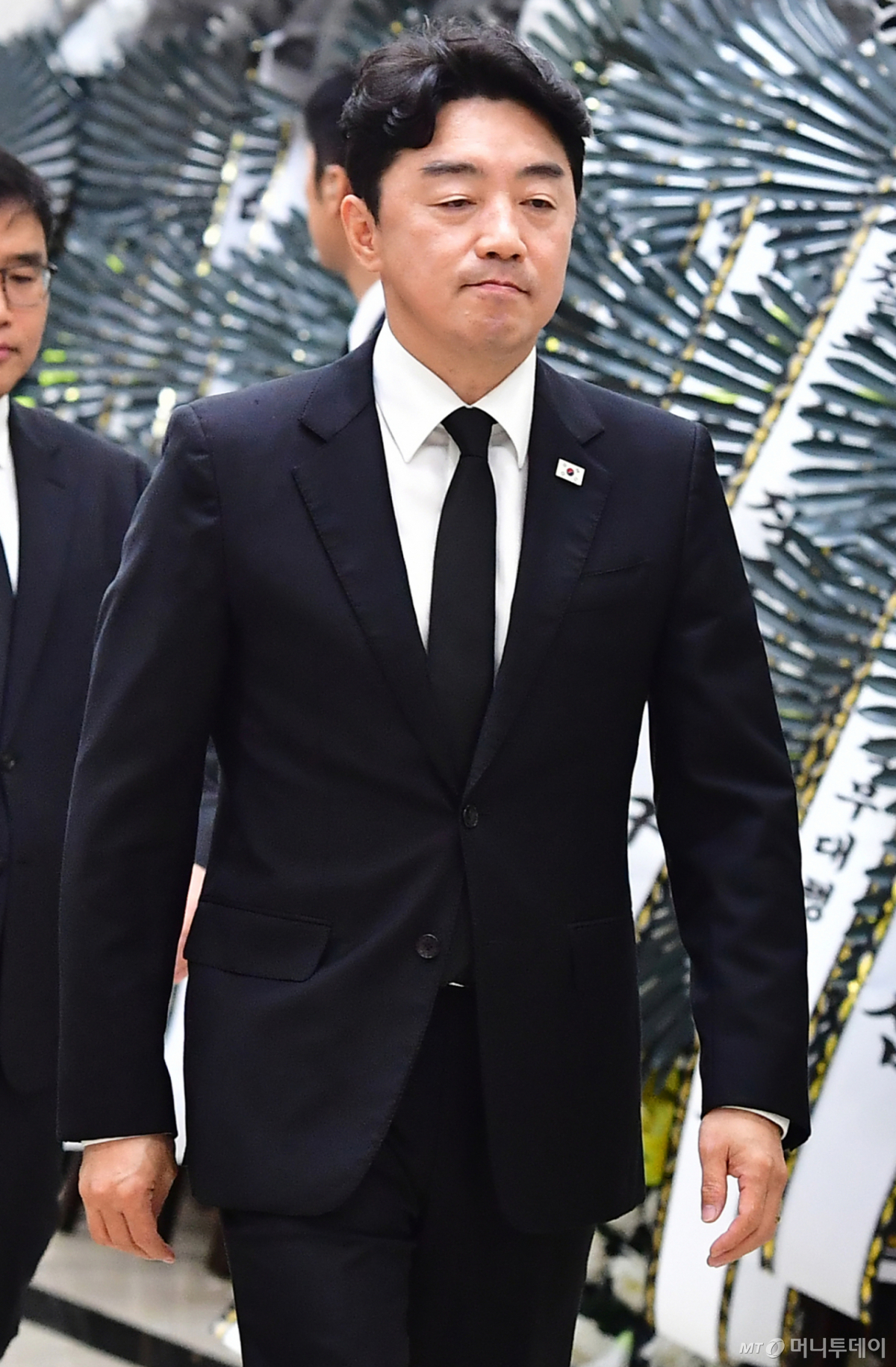 (포항=뉴스1) 최창호 기자 = 강훈식 대통령실 비서실장이 31일 경북 포항시 남구 포항성모병원 장례식장에서 조희대 대법원장 부친상 조문을 마치고 나오고 있다. 2026.8.31/뉴스1 Copyright © 뉴스1. All rights reserved. 무단 전재 및 재배포, AI학습 이용 금지. /사진=(포항=뉴스1) 최창호 기자