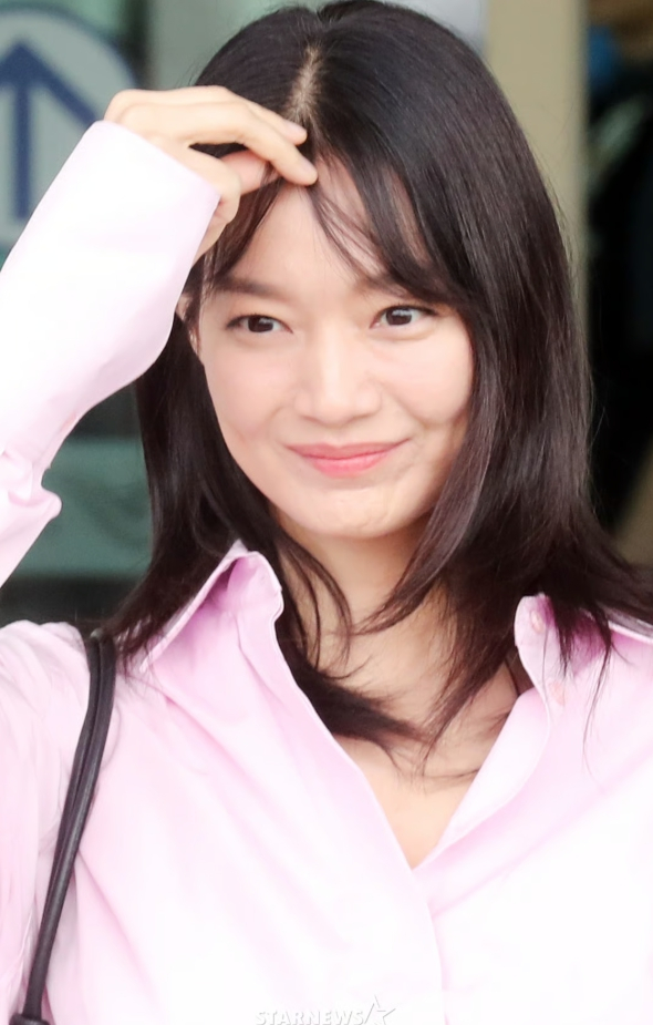 배우 신민아가 '15년간 37억원을 기부했다'는 내용의 미담글이 온라인에서 확산되고 있다. 신민아 자료사진./사진=스타뉴스