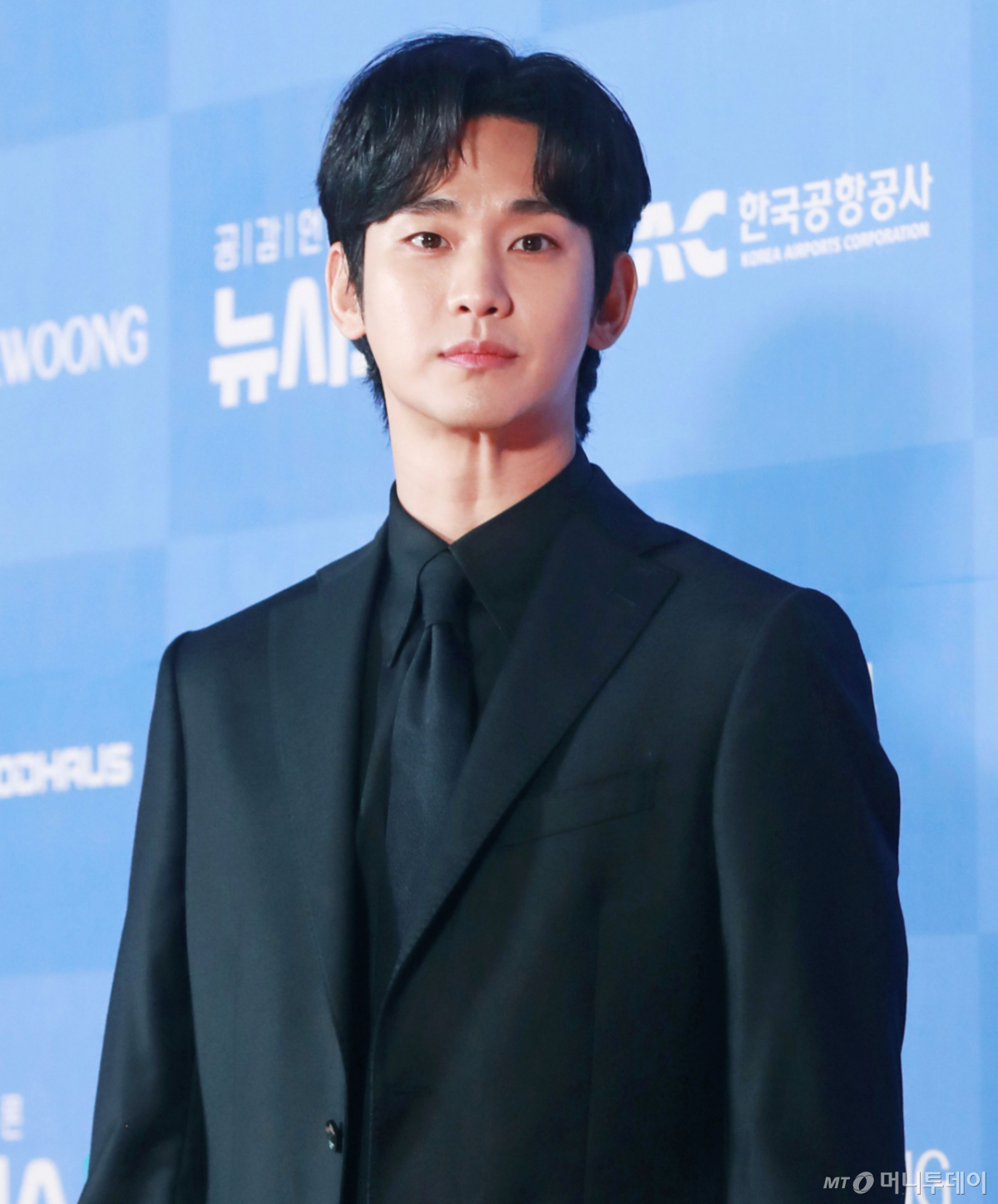 배우 김수현이 '더팩트뮤직어워즈'(TMA)에 이어 '아시아 아티스트 어워즈'(AAA)에 참석을 확정하며 활동에 박차를 가하고 있다. /사진=머니투데이 사진DB