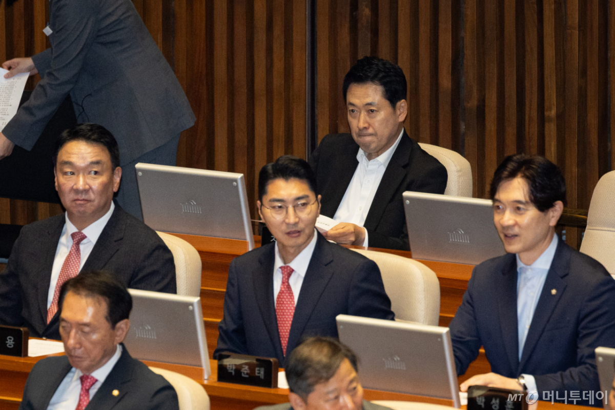 (서울=뉴스1) 유승관 기자 = 장동혁 국민의힘 대표가 1일 서울 여의도 국회에서 열린 제439회 정기국회 개회식에서 조정식 국회의장의 개회사를 경청하고 있다. 2026.9.1/뉴스1 Copyright © 뉴스1. All rights reserved. 무단 전재 및 재배포, AI학습 이용 금지. /사진=(서울=뉴스1) 유승관 기자