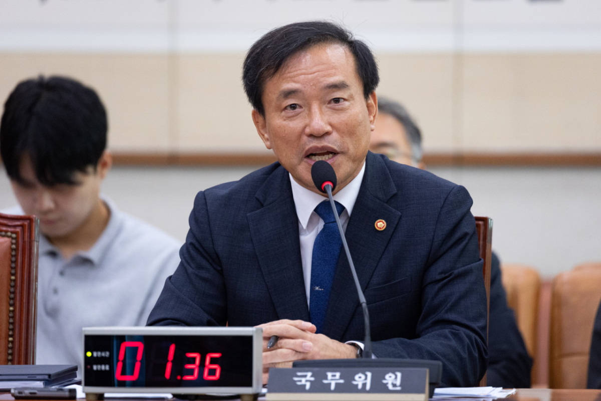 Kim Jong-cheol, Chairperson of the Broadcasting Media and Communications Committee /Photo=NEWS1