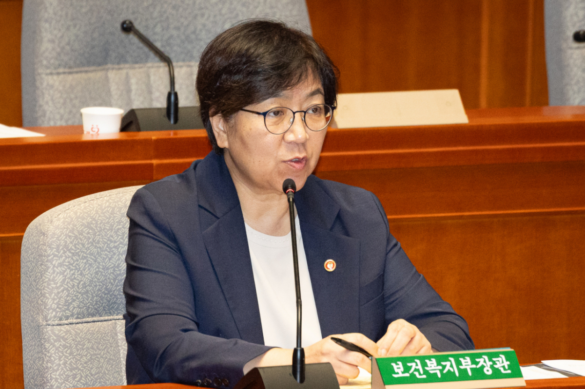 (서울=뉴스1) 유승관 기자 = 정은경 보건복지부 장관이 26일 서울 여의도 국회에서 열린 제438회 국회(임시회) 예산결산특별위원회 제3차 전체회의에 출석해 의원 질의에 답하고 있다. 2026.8.26/뉴스1 Copyright © 뉴스1. All rights reserved. 무단 전재 및 재배포, AI학습 이용 금지. /사진=(서울=뉴스1) 유승관 기자