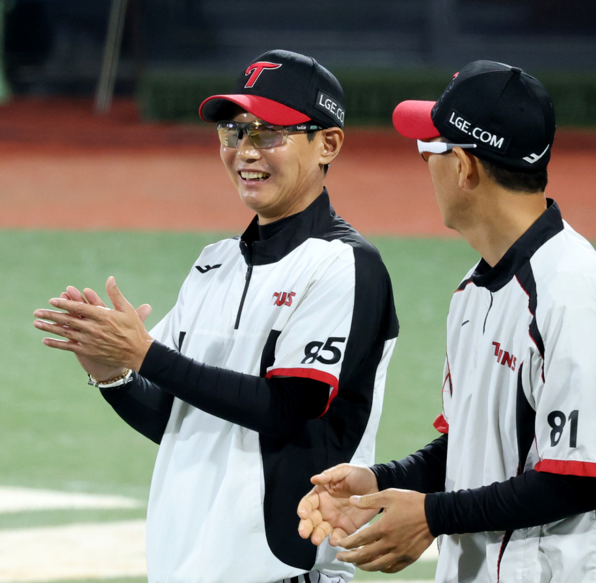 LG 염경엽 감독(왼쪽). /사진=강영조 선임기자