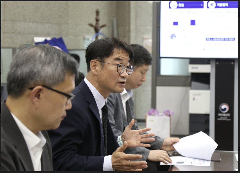 정연우 지식재산처 차장이 3일 정부대전청사 기자실에서 '2026년 상반기 특별사법경찰 수사실적'을 설명하고 있다./사진제공=지식재산처