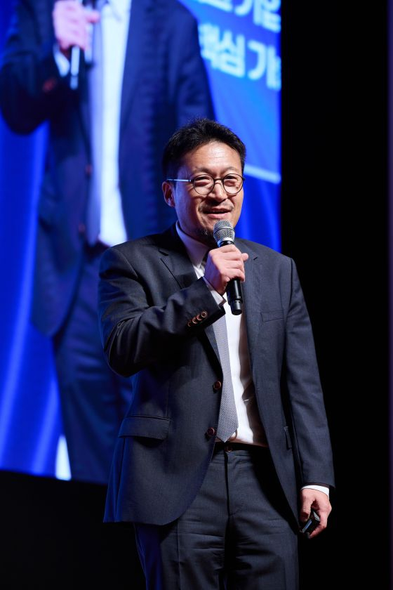 배현민 KAIST 창업원장이 발표하는 모습/사진=카이스트