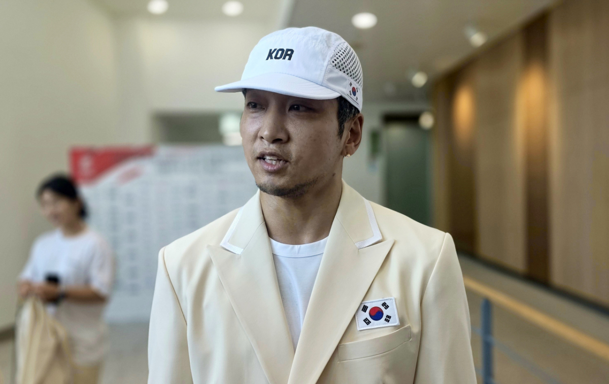 지난 3일 충북 진천의 국가대표 선수촌에서 진행된 2026 아이치·나고야 아시안게임 결단식을 앞두고 취재진과 만난 김홍열. /사진=김명석 기자