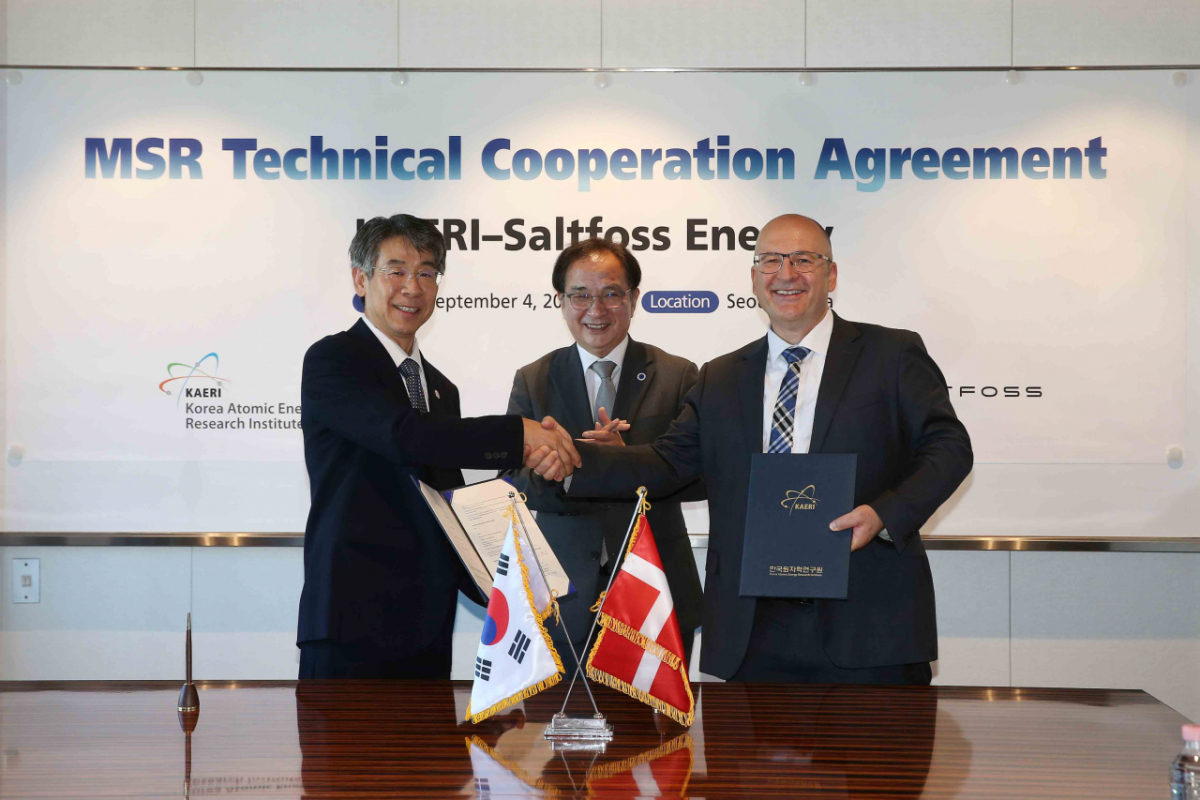 한국원자력연구원과 솔트포스(Saltfoss)가 4일 용융염원자로(MSR) 핵연료 제조 및 재료 부식 평가 기술 수출 계약을 체결했다. /사진=한국원자력연구원