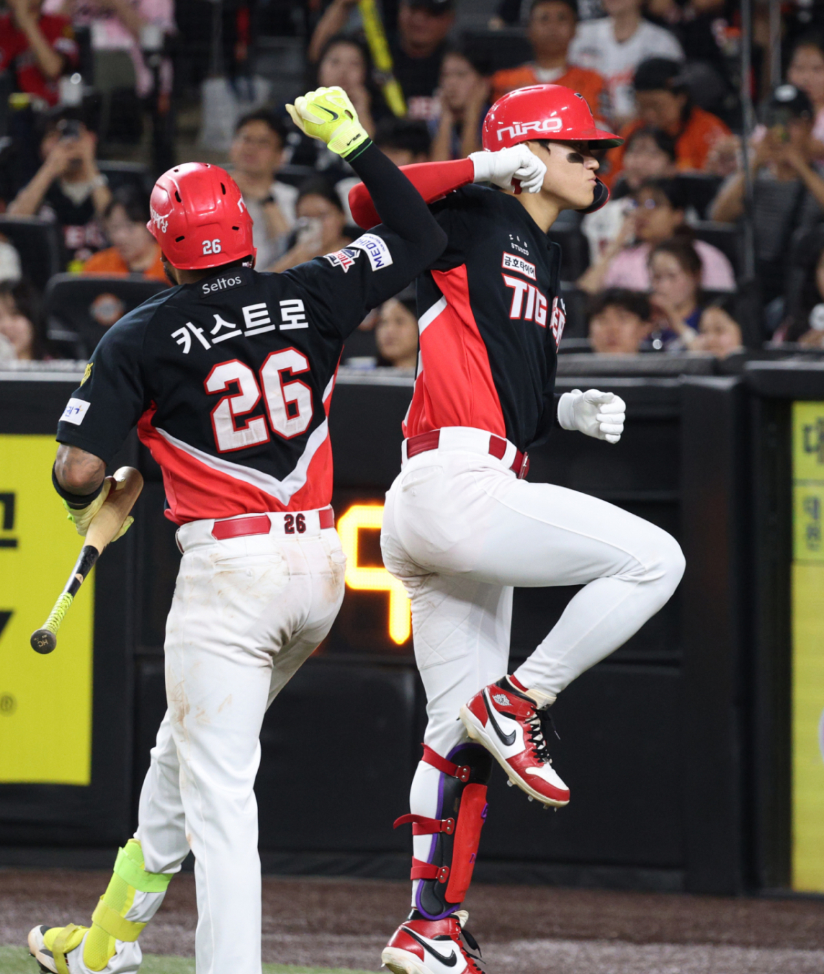 KIA 카스트로(왼쪽)과 김도영. /사진=김진경 대기자