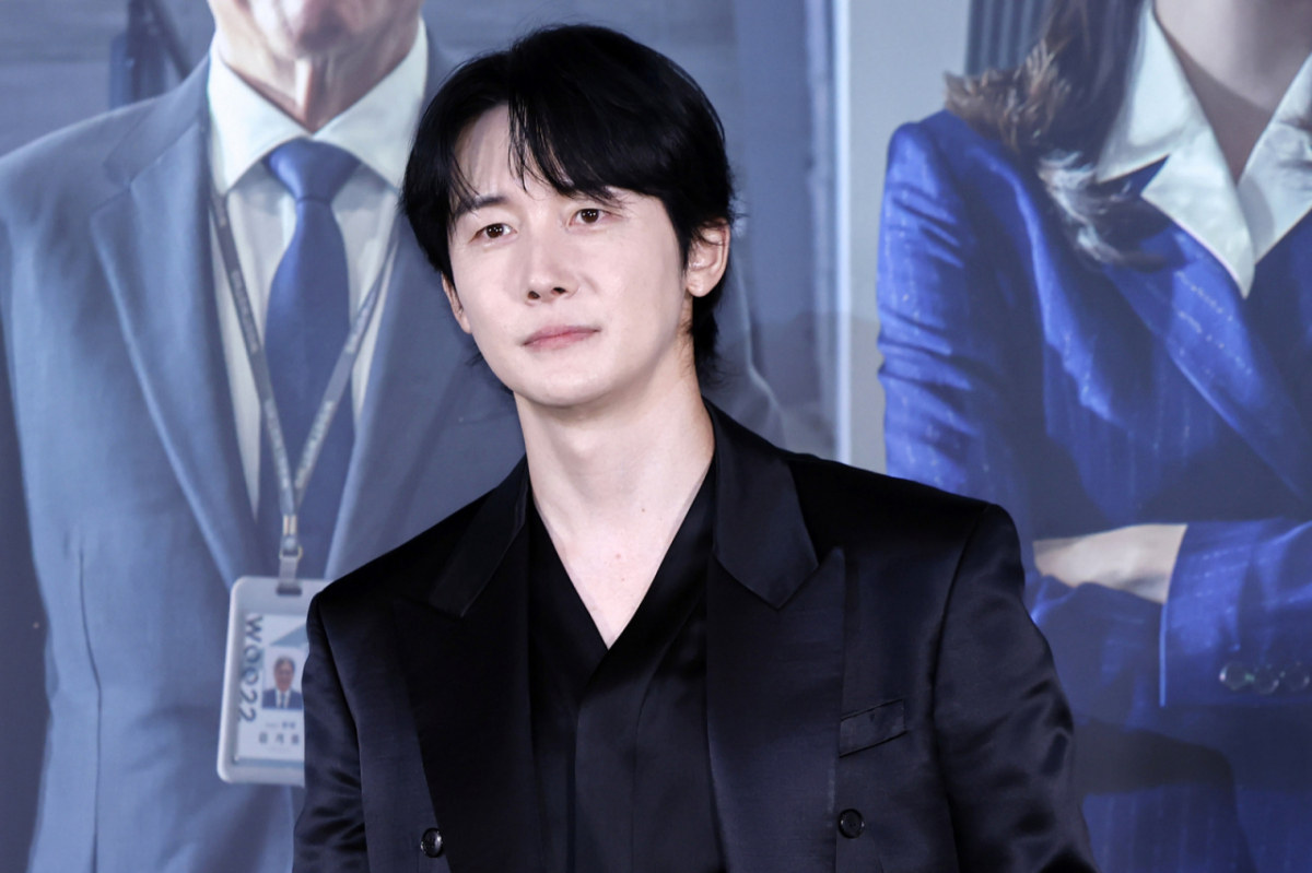 김준한은 극 중 '빌런'으로 보일 수 있지만 마냥 미워할 수만은 없는 부대표 영환 역을 맡았다. 사진은 배우 김준한이 4일 오후 서울 용산구 CGV용산아이파크몰에서 열린 영화 '인턴'(감독 김도영) 언론시사회에서 포즈를 취하는 모습. /사진=뉴시스