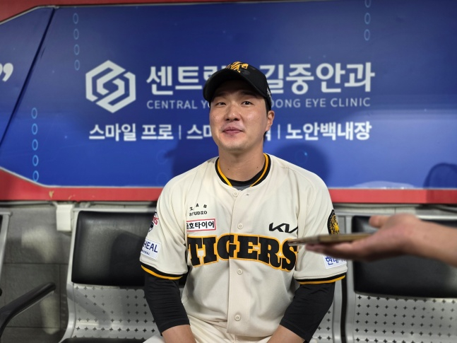 KIA 전상현이 5일 광주 KT전 승리 후 취재진과 인터뷰에 응했다. /사진=김동윤 기자