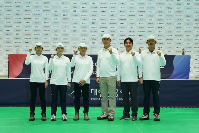 2026 아시안게임에 출전할 대한민국 양궁 컴파운드 대표팀. /사진=대한양궁협회 제공