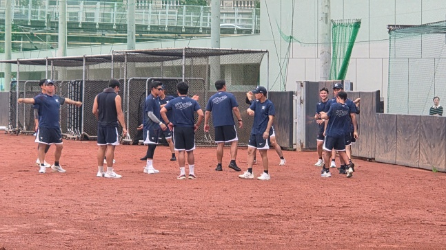 제14회 아시아 청소년 야구 선수권 대회에 출전하는 18세 이하(U-18) 국가 대표팀이 5일 대만 타오위안 핑전 구장에서 첫 현지 훈련을 진행했다. /사진=대한야구소프트볼협회 제공