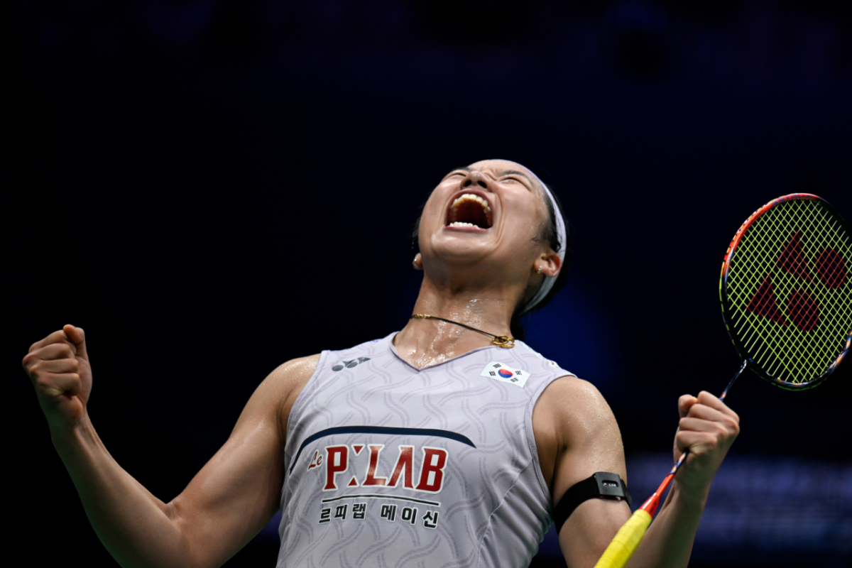 안세영(1위)이 5일(현지 시간) 중국 광둥성 선전에서 열린 2026 세계배드민턴연맹(BWF) 월드투어 중국 마스터스(슈퍼750) 여자 단식 준결승에서 야마구치 아카네(3위·일본)를 꺾은 후 포효하고 있다. /사진=뉴시스