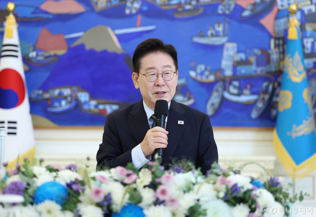 이재명 대통령이 4일 청와대에서 열린 시민사회 초청 간담회에서 발언하고 있다./사진=뉴스1