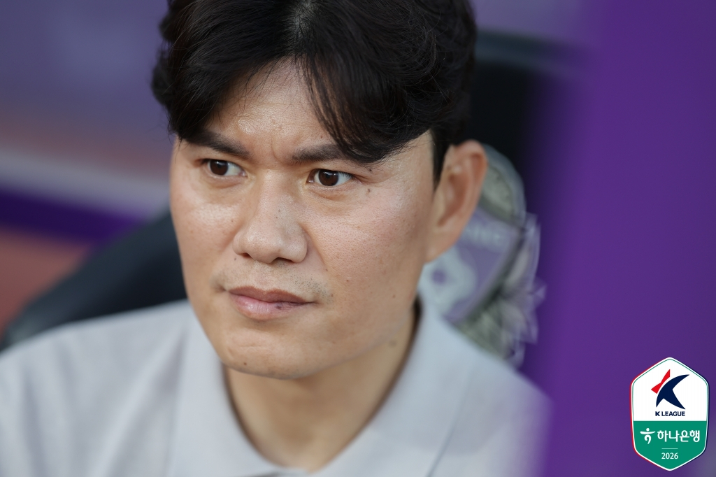 정경호 강원FC 감독. /사진=한국프로축구연맹 제공