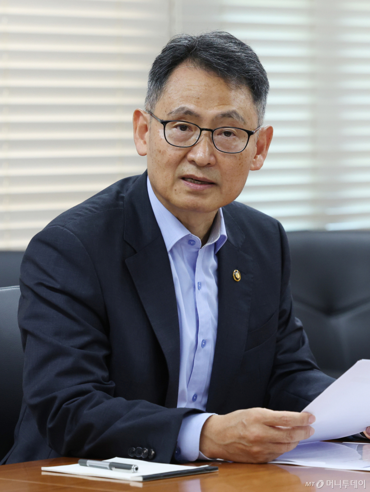 (서울=뉴스1) 이종덕 기자 = 허장 재정경제부 2차관이 3일 오전 서울 종로구 정부서울청사에서 열린 비상경제본부회의를 주재하고 있다. 회의는 '중동전쟁 관련 대응상황 점검' 안건으로 열렸다.(공동취재) Copyright © 뉴스1. All rights reserved. 무단 전재 및 재배포, AI학습 이용 금지. /사진=(서울=뉴스1) 이종덕 기자