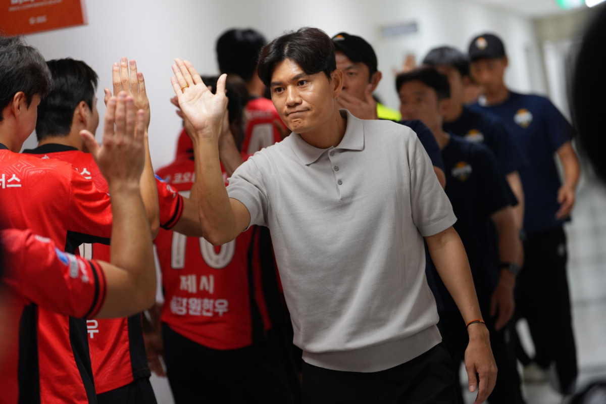정경호 강원FC 감독. /사진=강원FC 제공