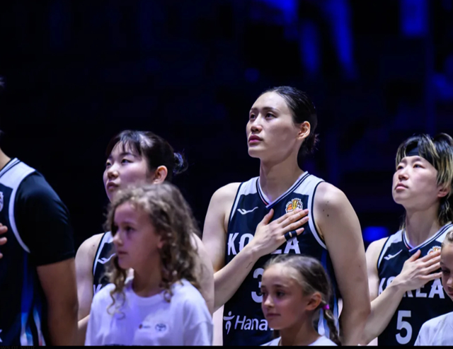 한국 여자농구 대표팀. /사진=FIBA