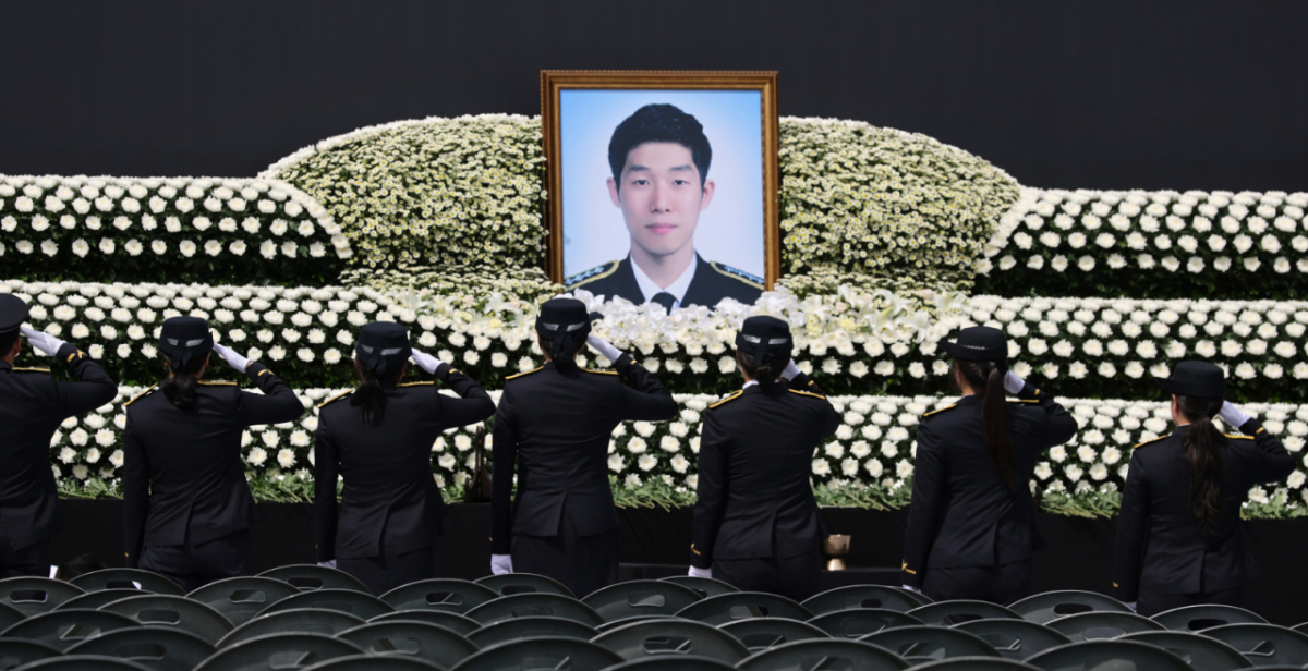 갯벌에 고립된 노인을 혼자 구하려다 숨진 고(故) 이재석 경사의 영결식 /사진=뉴시스(공동취재)