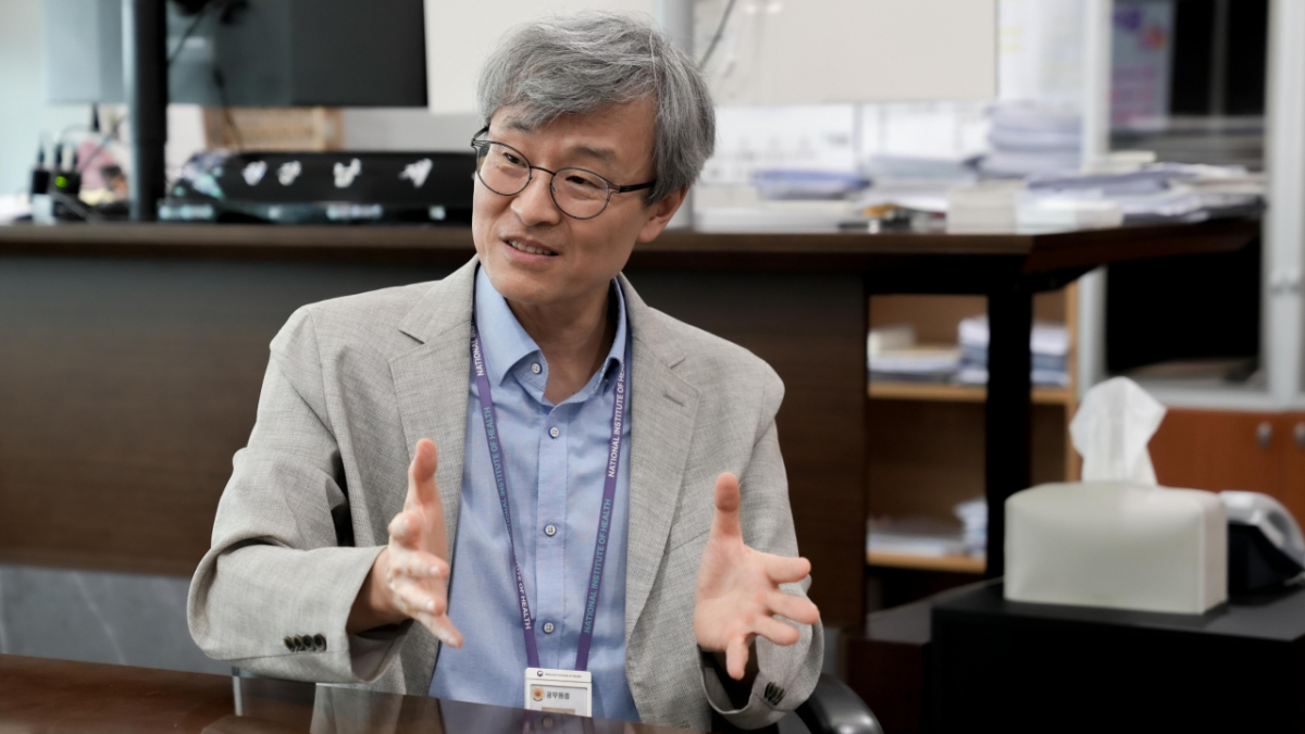 남재환 질병관리청 국립보건연구원장이 지난 2일 충북 청주 본원에서 본지와 인터뷰하고 있는 모습. /사진=질병관리청
