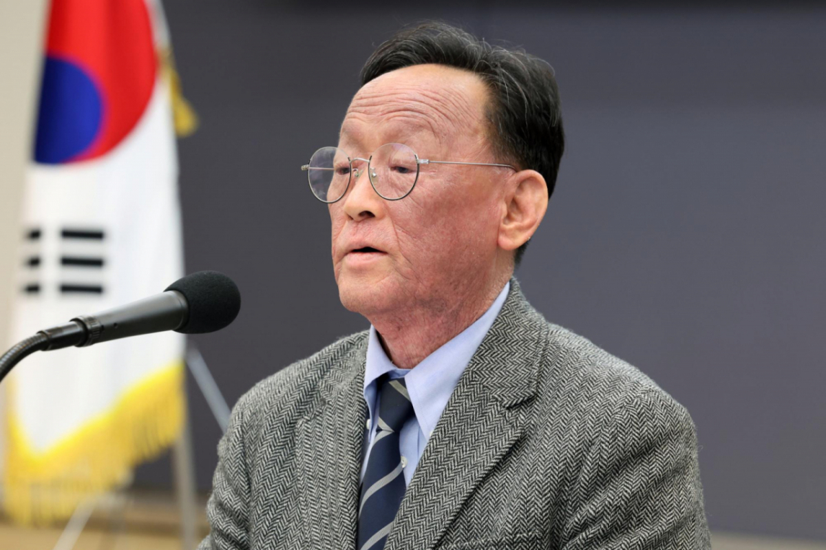 김명인 국립세계문자박물관 관장이 지난 4월 서울 중구 한국프레스센터에서 취임 100일 기자간담회 갖고 기관 운영 방향과 중장기 비전을 소개하고 있다. / 사진 = 뉴시스