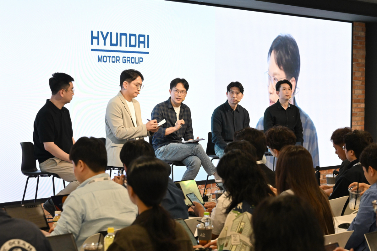 지난 11일 (왼쪽에서 두번째부터)권정현 현대차·기아 자율주행개발센터장(부사장), 박민우 현대차·기아 AVP본부장(사장) 겸 포티투닷 대표, 정성균 포티투닷 아트리아 그룹 리더, 박지열 아트리아 트라이온 그룹 리더가 기자 질의응답을 진행하고 있다./사진제공=현대차그룹