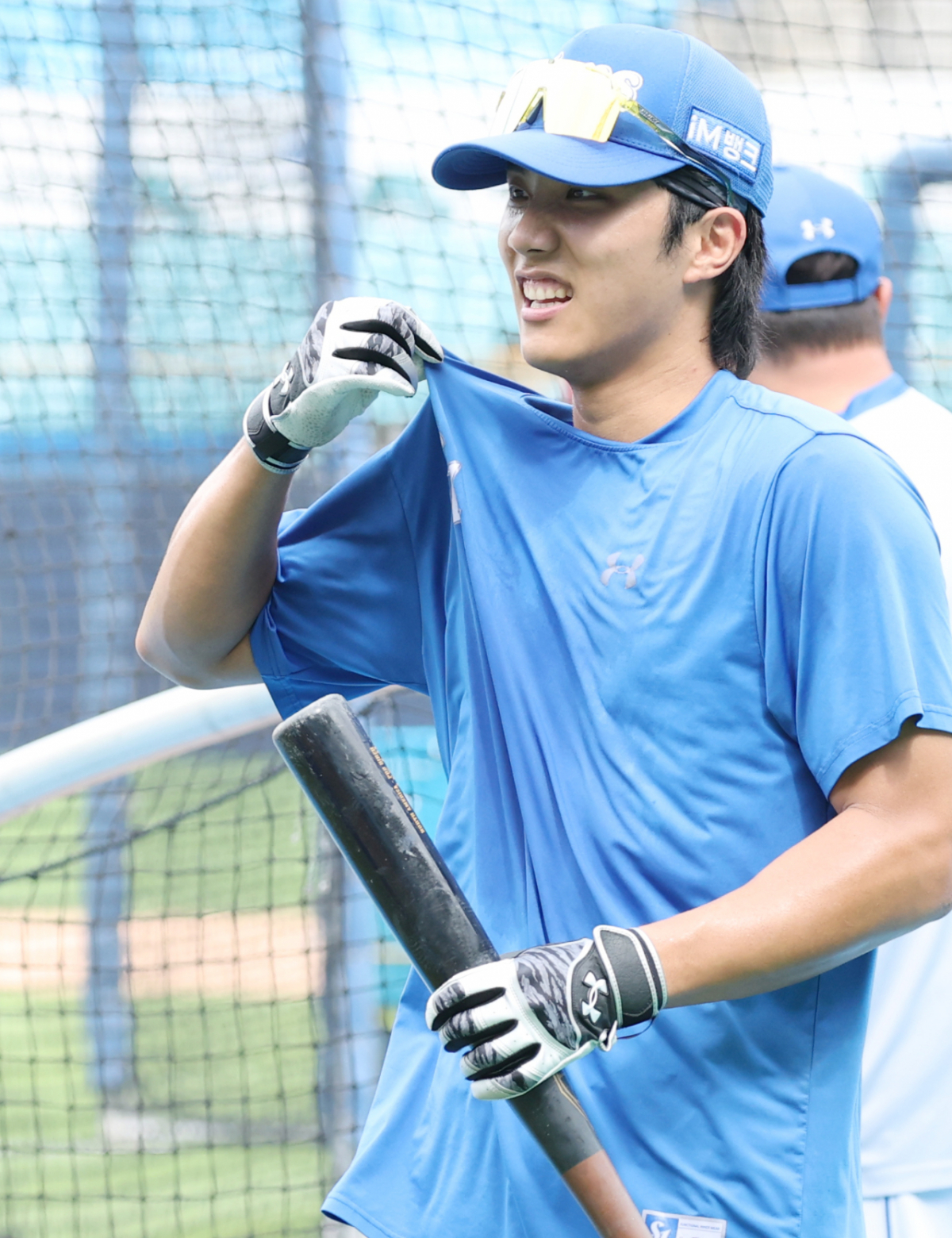 2026 신한 SOL KBO리그 삼성 라이온즈 대 SSG 랜더스 경기가 20일 대구 삼성라이온즈파크에서 열렸다. 삼성 이재현이 밝은 표정으로 타격 훈련을 하고 있다. /사진=김진경 kim.jinkyung@