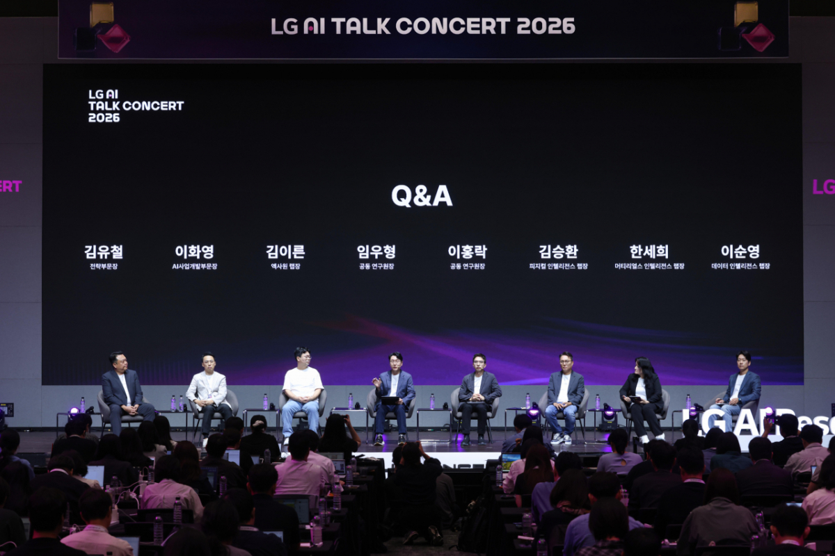 14일 서울 강서구 마곡 LG사이언스파크에서 진행된 'LG AI 토크 콘서트 2026'에서 LG AI연구원 리더들이 질의응답을 진행하고 있다. /사진제공=LG AI연구원