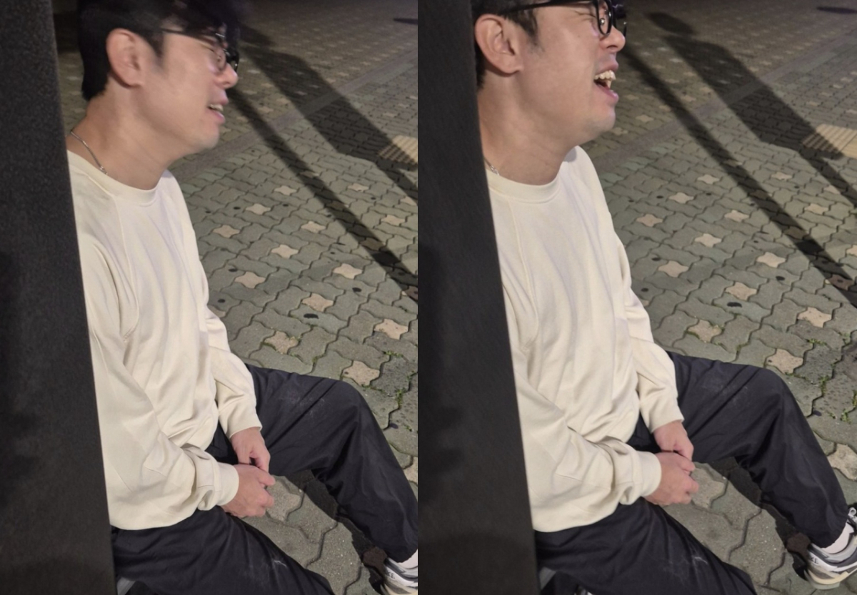 가수 이현섭이 새벽녘 버스정류장에서 노래를 부르고 있다. A씨는 "뭔가 상황이 웃기고 감동스러웠다"고 했다/사진=A씨 SNS 갈무리