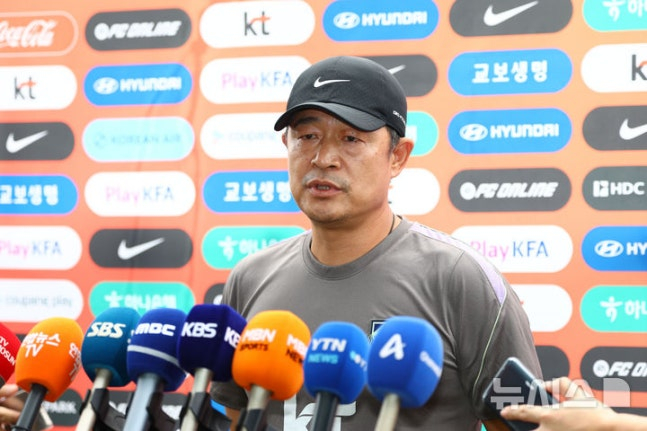 이민성 감독이 이끄는 한국 23세 이하(U-23) 축구대표팀은 15일 오후 7시30분 일본 나고야 파로마 미즈호 럭비경기장에서 카타르와 2026 아이치·나고야 아시안게임 남자 축구 조별리그 D조 1차전을 치른다./사진=뉴시스