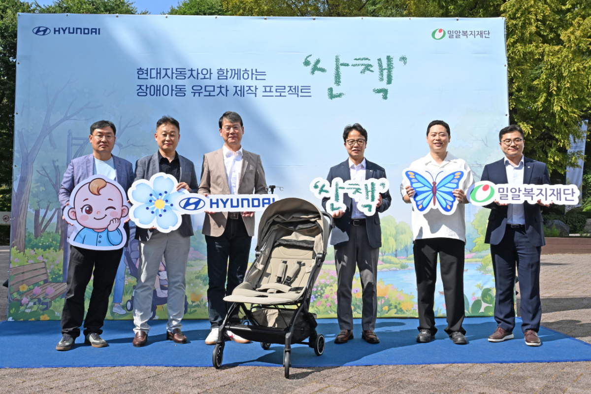 (왼쪽부터)김경조 현대차 국내사업지원실 상무, 김은희 현대차 국내지원사업부장 상무, 윤효준 현대차 국내사업본부 본부장, 황대벽 밀알복지재단 총괄본부장, 도홍구 와이업 대표이사, 조성결 밀알복지재단 실장. /사진제공=현대차