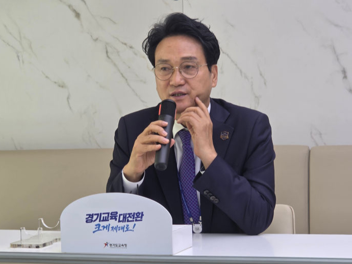 안 교육감이 교사들의 100가지 요구에 대한 기자간담회를 하고 있다./사진=이민호기자