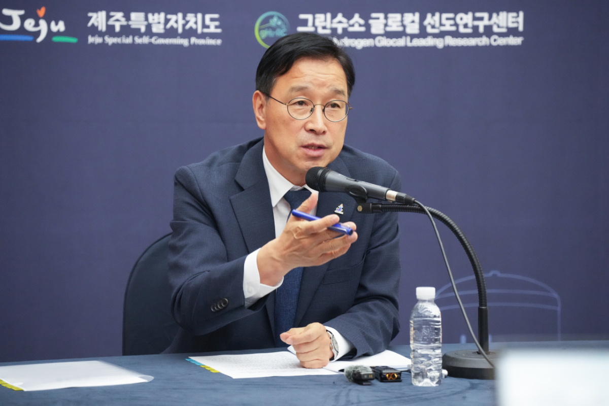 위성곤 제주특별자치도 도지사가 15일 제주컨벤션센터에서 기자간담회를 하고 있다. /사진=제주도청.