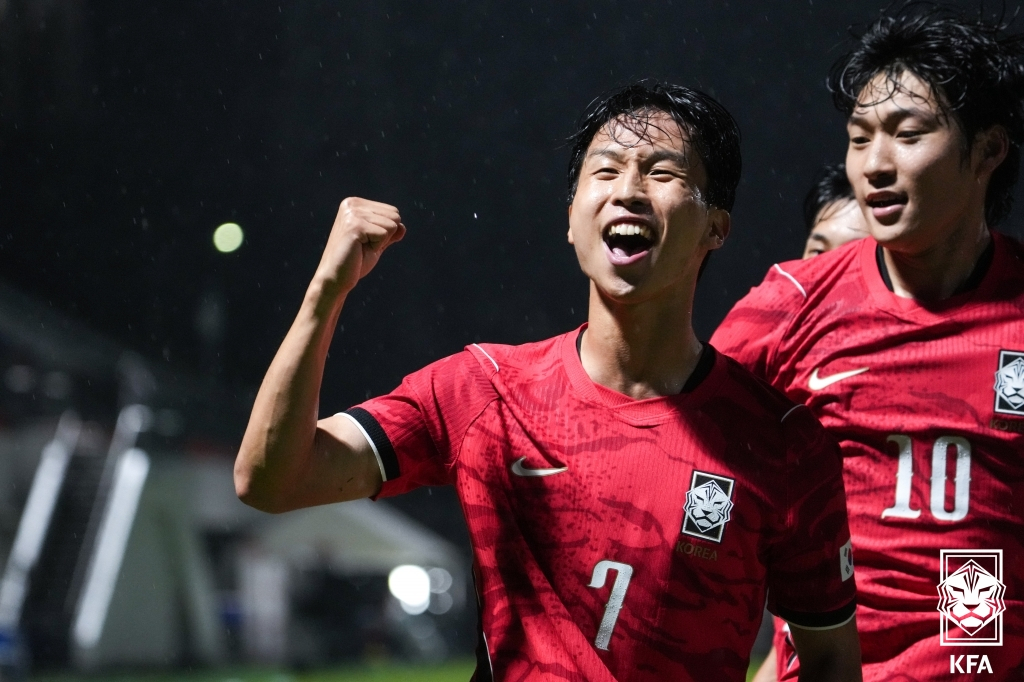 대한민국 23세 이하(U23) 축구대표팀 엄지성이 지난 15일 일본 나고야에서 열린 2026 아이치·나고야 아시안게임 남자축구 조별리그 D조 1차전 카타르전에서 골을 넣은 뒤 세리머니를 하고 있다. /사진=대한축구협회 제공