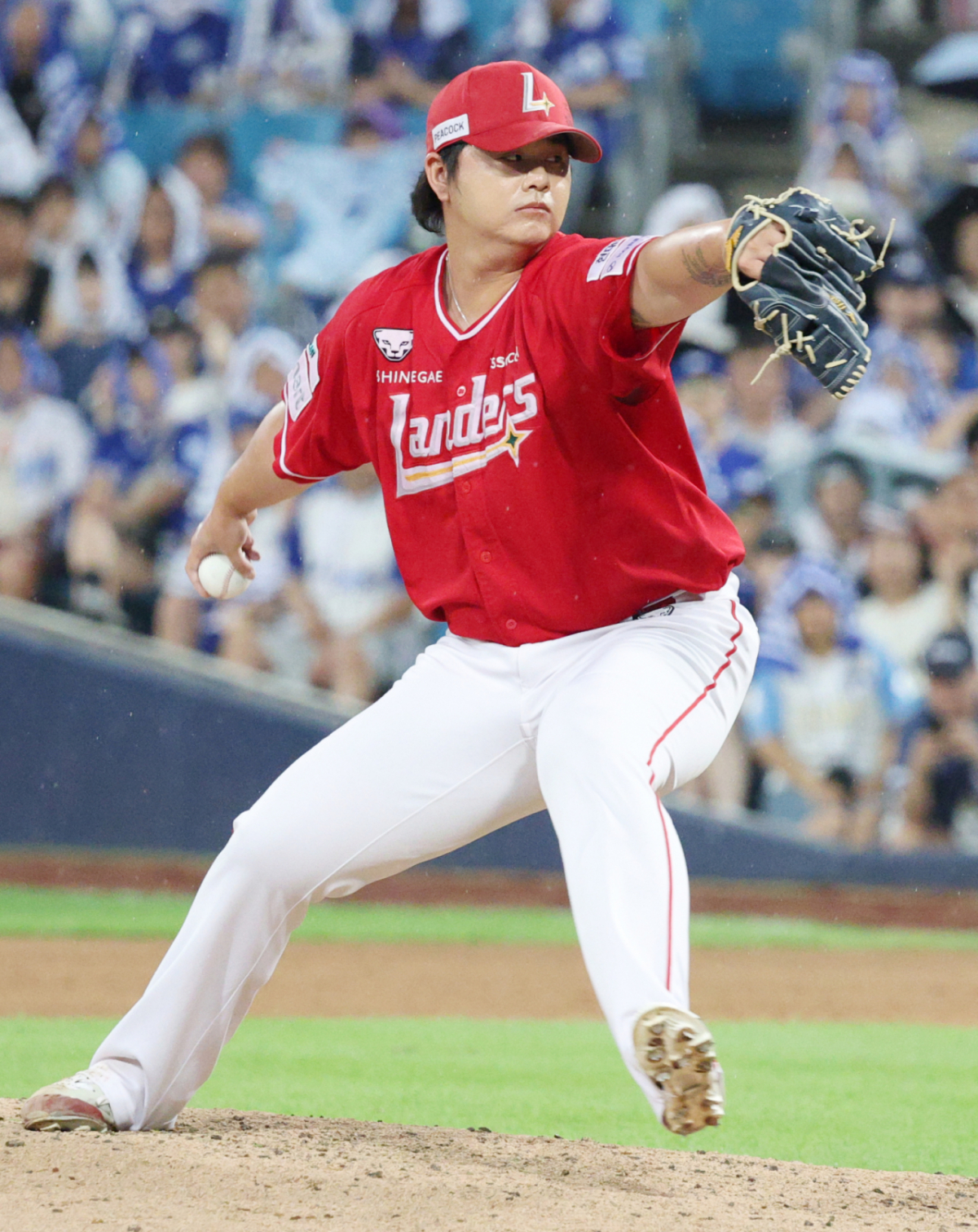 2026 신한 SOL KBO리그 삼성 라이온즈 대 SSG 랜더스 경기가 20일 대구 삼성라이온즈파크에서 열렸다. SSG 김민이 역투하고 있다. /사진=김진경 kim.jinkyung@
