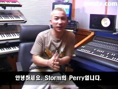 페리는 2010년경 미국 로스앤젤레스로 돌아간 것으로 알려졌다. 지누션의 션과 래퍼 마스타 우 등 함께 활동했던 동료들도 그가 미국으로 돌아갔다는 소식만 들었을 뿐 이후 근황은 알지 못한다고 밝힌 바 있다. /사진=유튜브 캡처