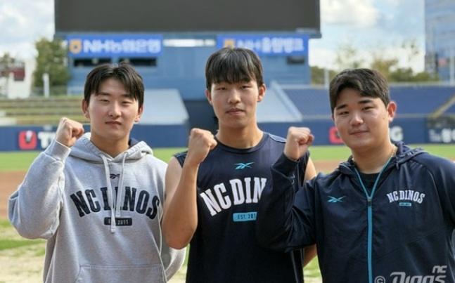 (왼쪽부터) 이준혁, 김태훈, 김녹원. /사진=NC 다이노스 제공