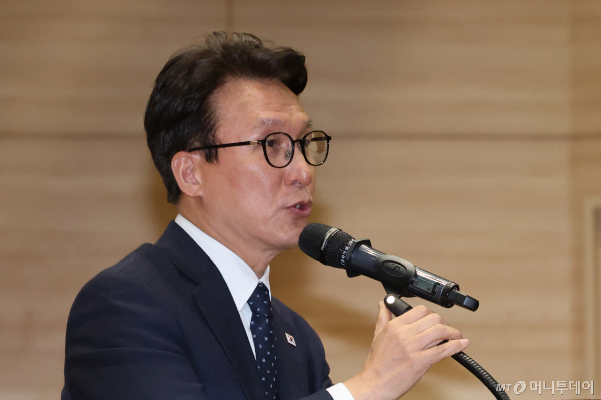 (서울=뉴스1) 신웅수 기자 = 김민석 더불어민주당 대표가 18일 서울 여의도 국회 의원회관에서 열린 9.19 평양공동선언 및 남북군사합의 8주년 기념식에서 축사를 하고 있다. 2026.9.18/뉴스1 Copyright © 뉴스1. All rights reserved. 무단 전재 및 재배포, AI학습 이용 금지. /사진=(서울=뉴스1) 신웅수 기자