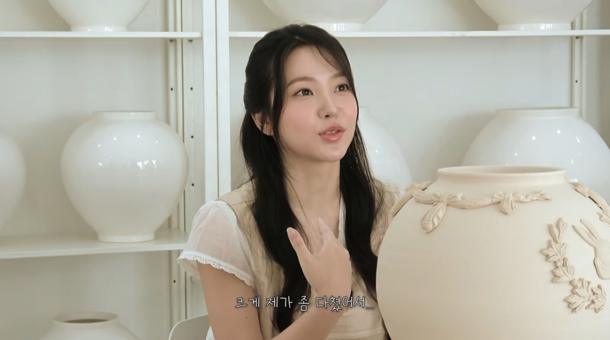 그룹 레드벨벳 예리가 10년 전 택시 교통사고 후유증을 앓고 있다고 고백했다. /사진=유튜브 채널 '예리미즈 yerimiese' 영상