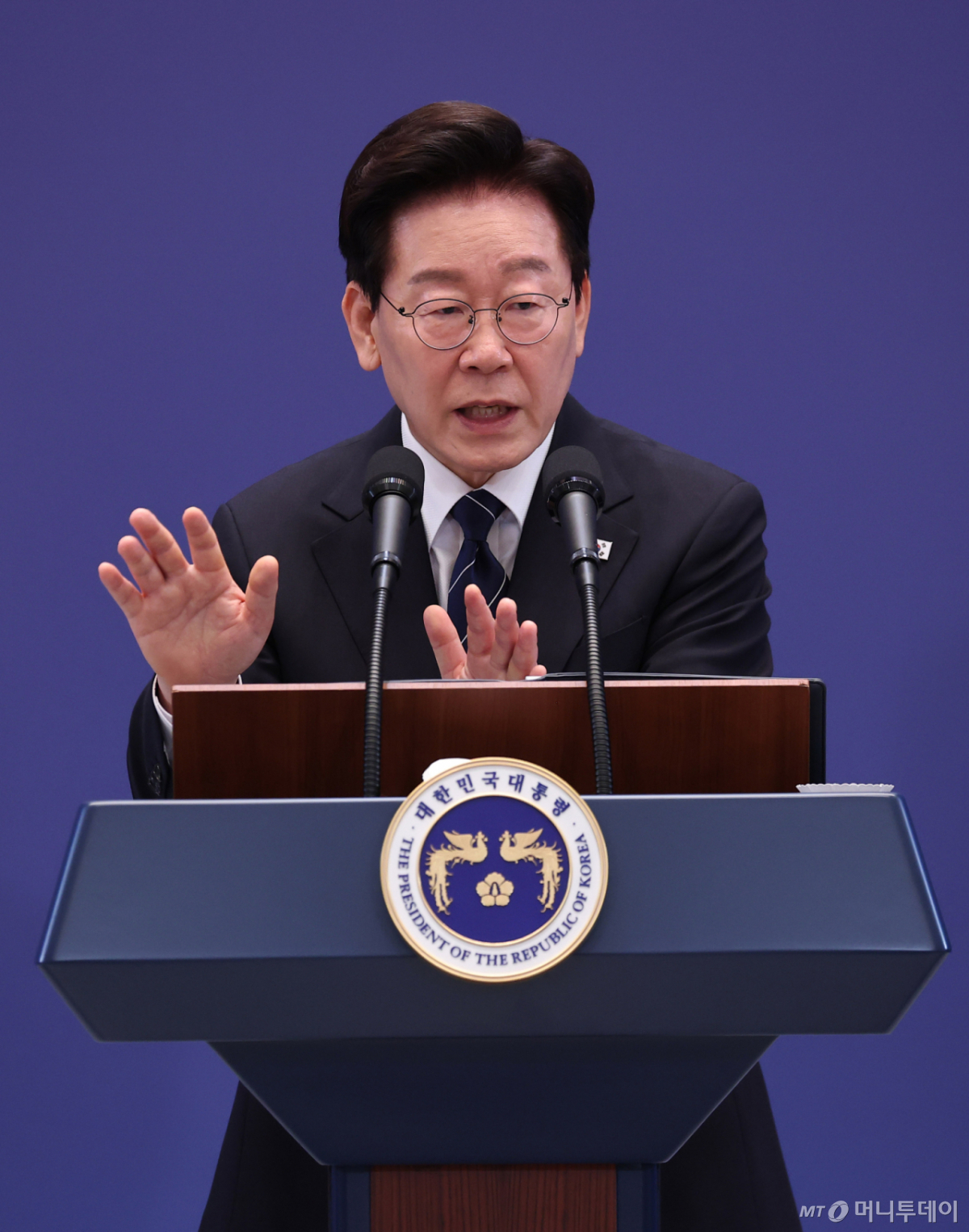 (서울=뉴스1) 허경 기자 = 이재명 대통령이 18일 청와대 영빈관에서 열린 현안 기자회견에서 취재진의 질문에 답변하고 있다. (청와대통신사진기자단) 2026.9.18/뉴스1 Copyright © 뉴스1. All rights reserved. 무단 전재 및 재배포, AI학습 이용 금지. /사진=(서울=뉴스1) 허경 기자